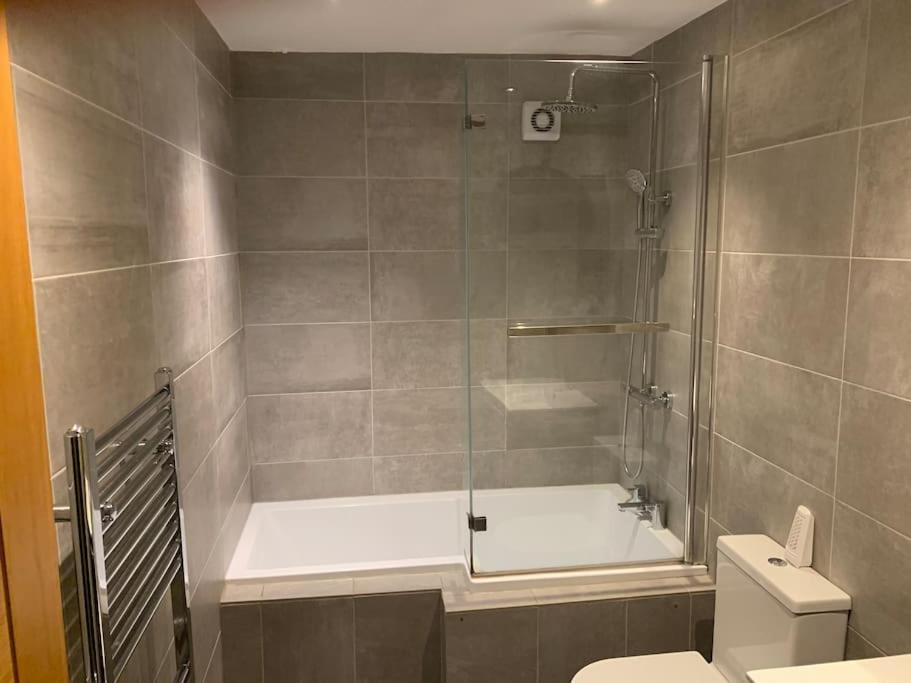 Fantastic Large 2 X Bedroom Flat, Free Parking Sale Exterior foto